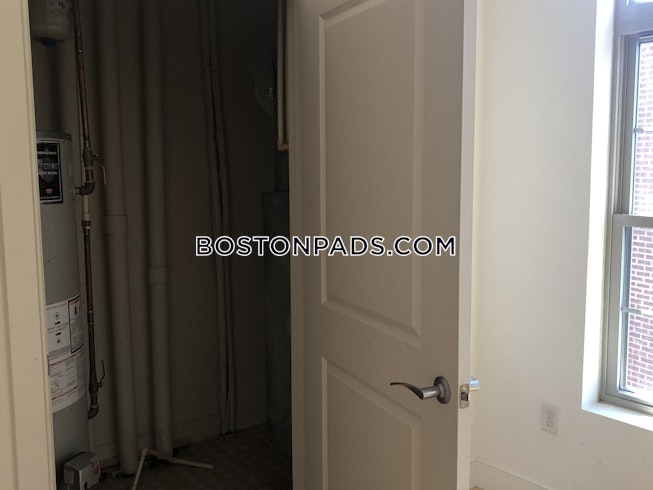 Boston - $3,500 /mo