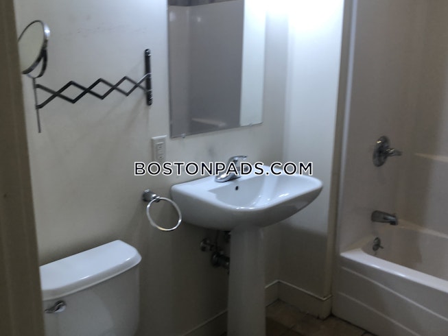 Boston - $3,500 /mo