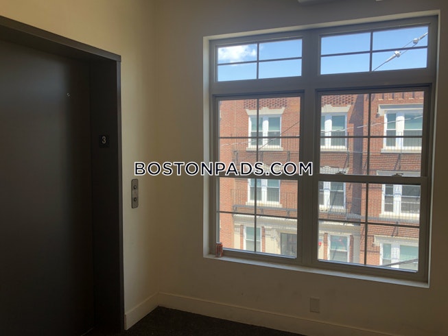 Boston - $3,500 /mo