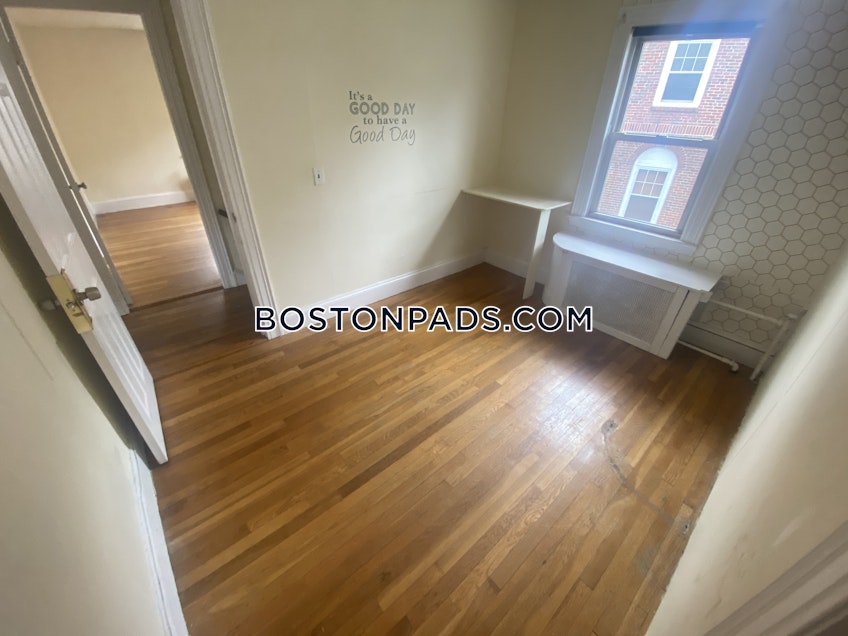 Boston - $3,450 /month