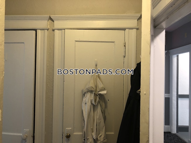 Boston - $2,050 /mo