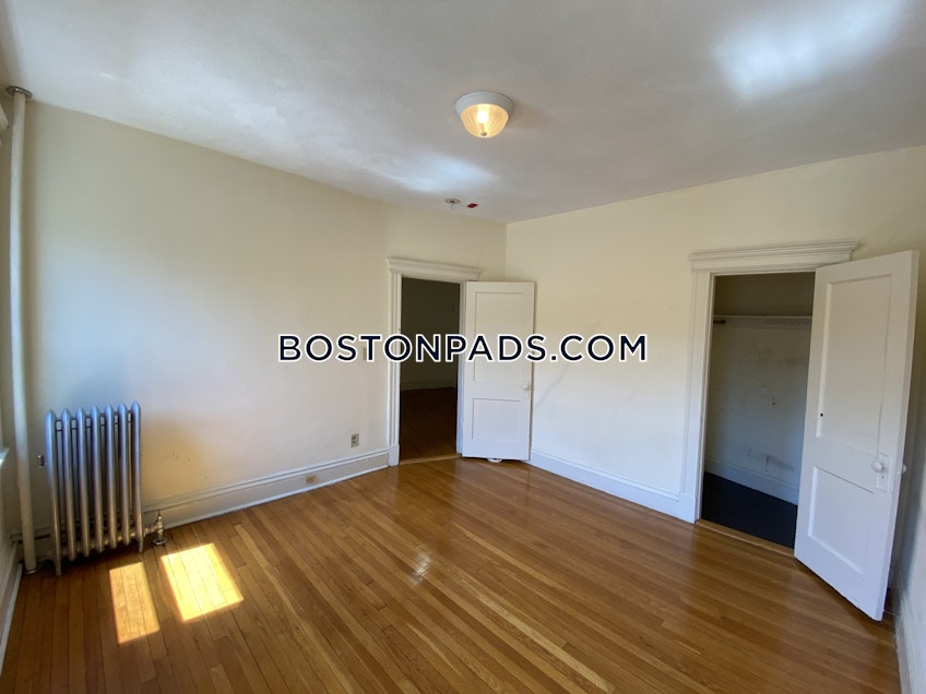 Boston - $3,600 /month