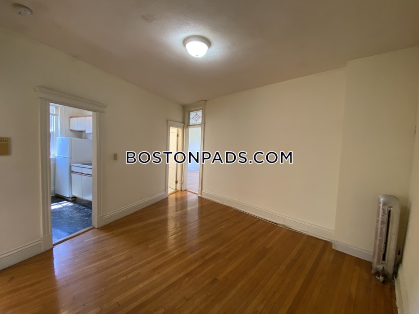 Boston - $3,600 /month