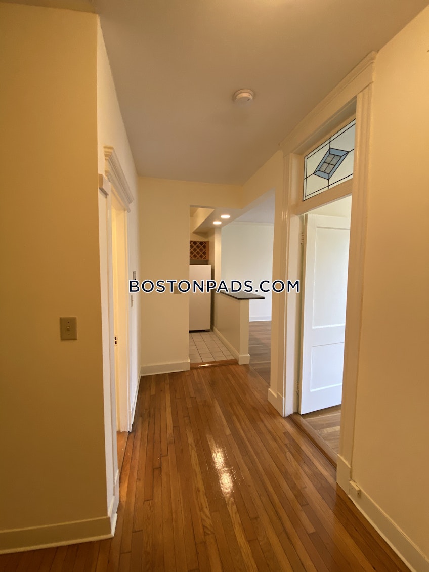 Boston - $1,975 /month