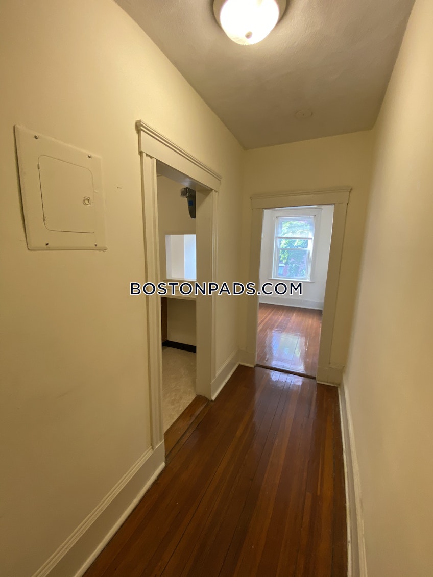 Boston - $2,375 /month