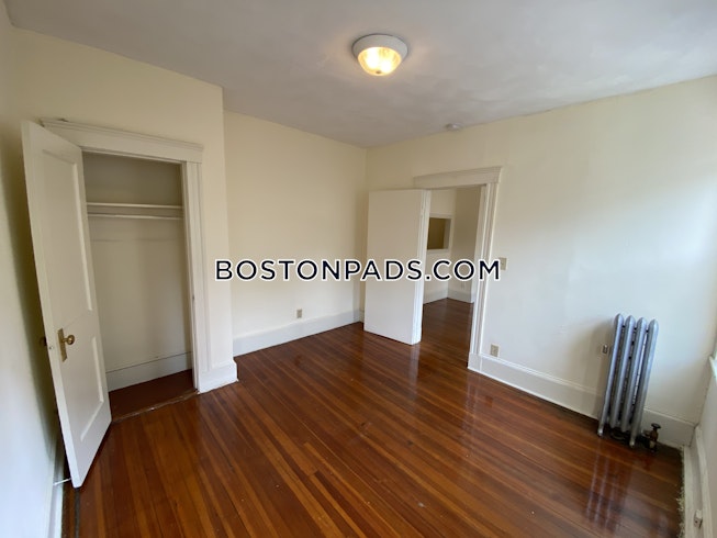 Boston - $2,375 /mo