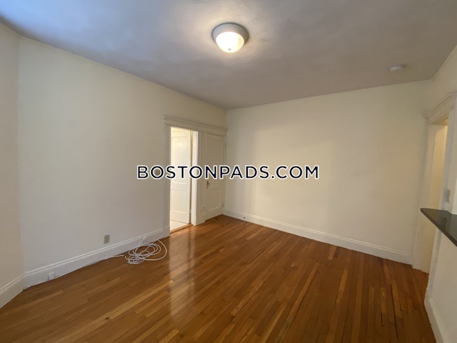 Boston - $2,025 /mo