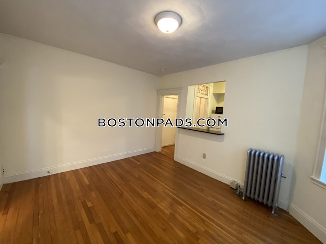 Boston - $2,025 /mo