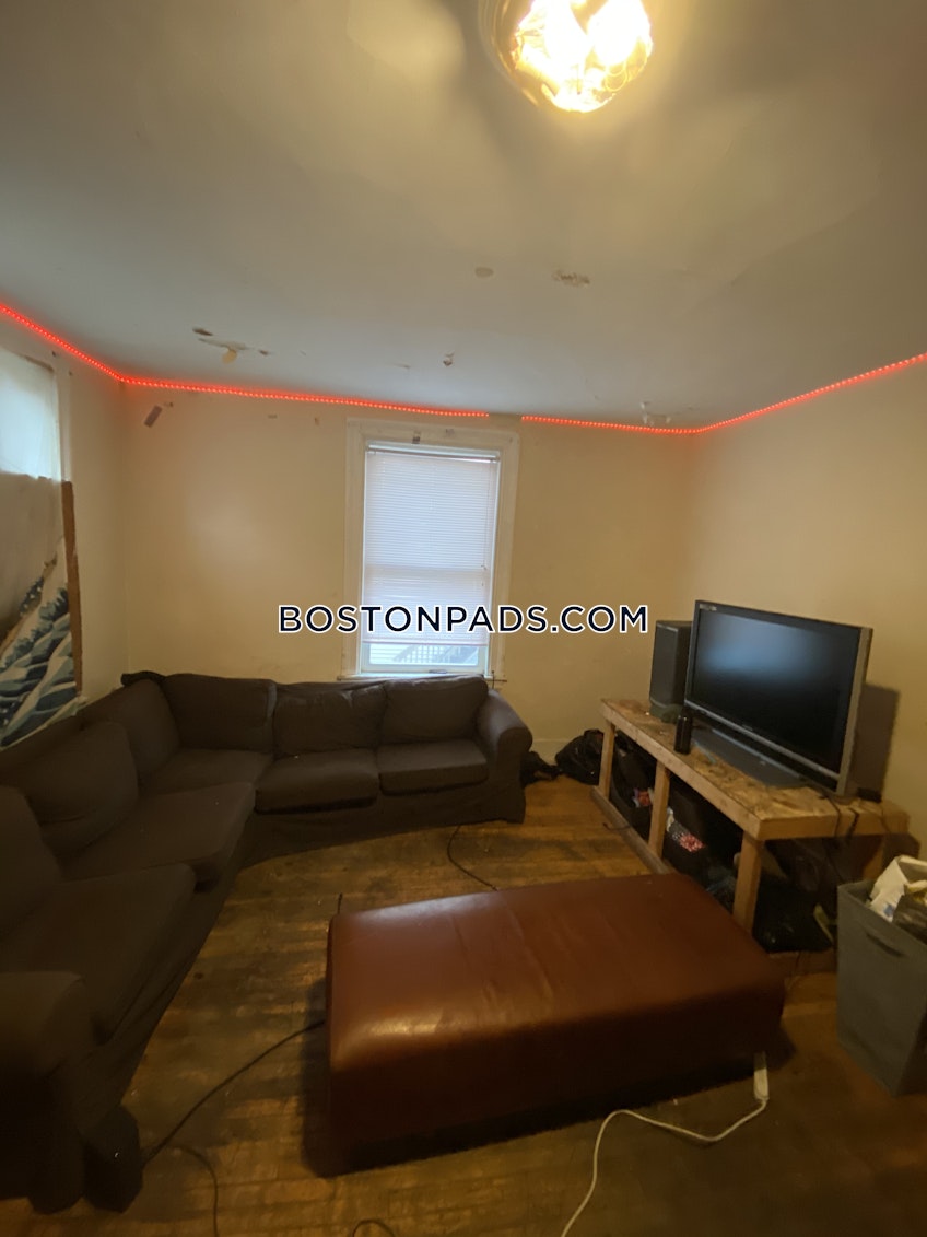 Boston - $6,600 /month