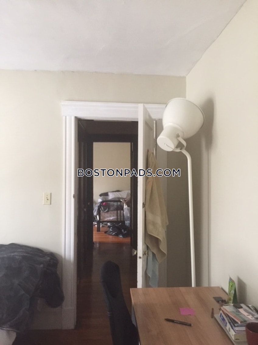 Boston - $3,900 /month