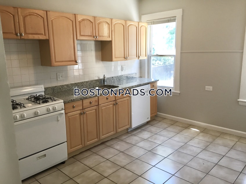 Boston - $4,400 /month