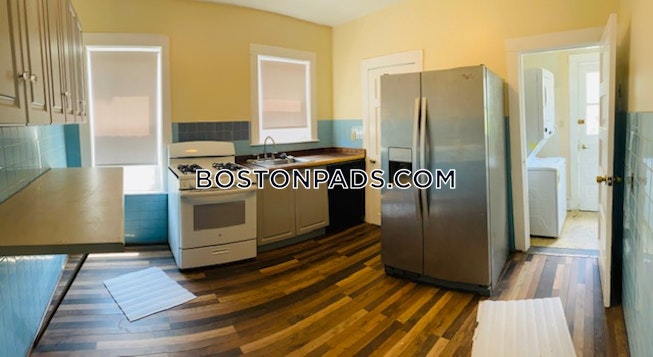 Boston - $4,000 /mo