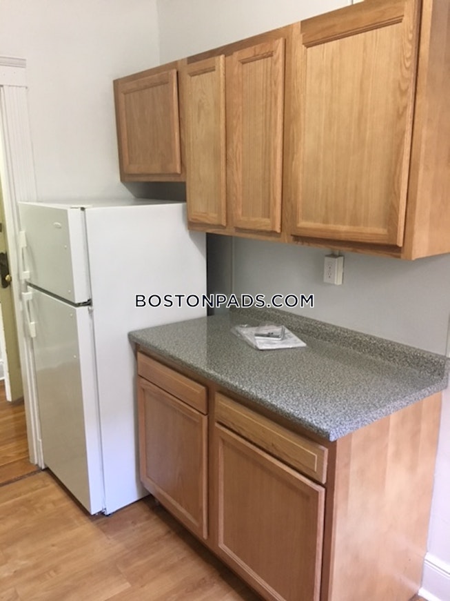 Boston - $1,875 /mo