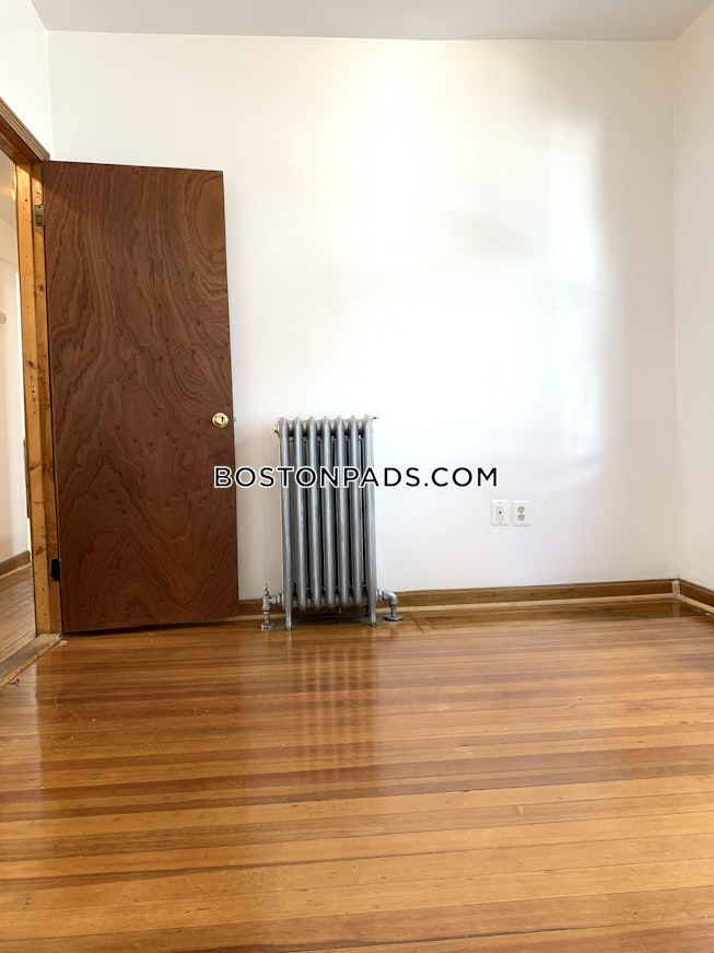 Boston - $3,000 /mo