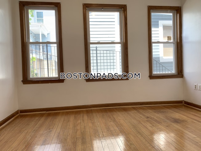 Boston - $3,000 /mo