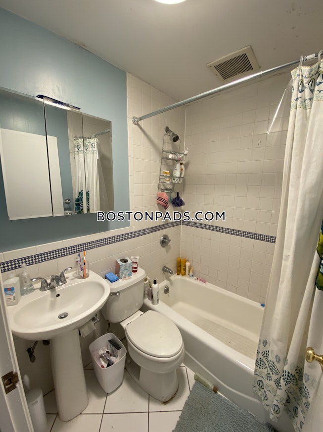 Boston - $5,200 /mo