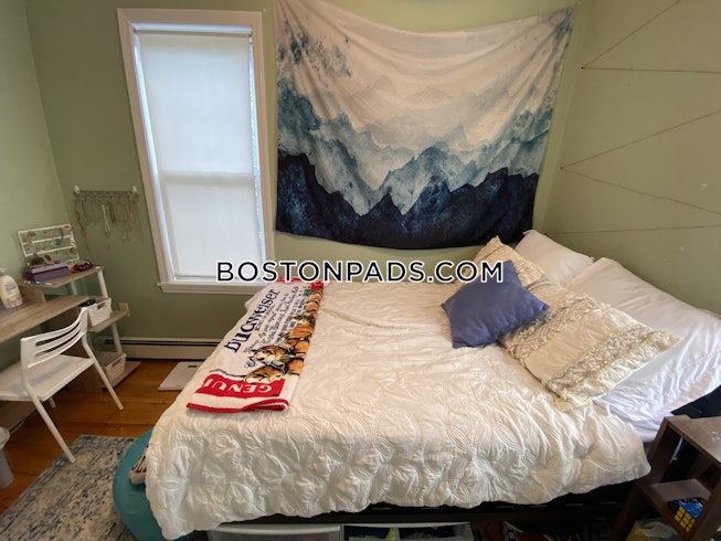 Boston - $5,200 /mo