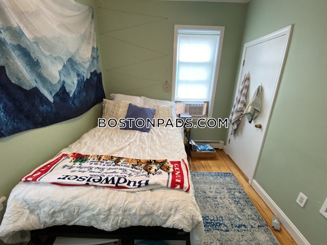 Boston - $5,200 /mo