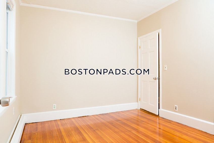 Boston - $2,300 /month