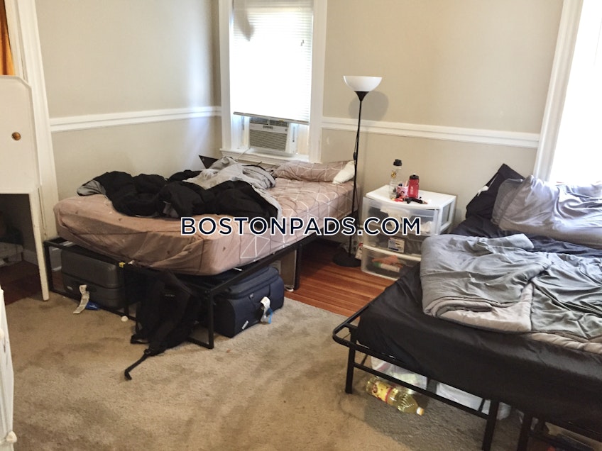 Boston - $2,300 /month