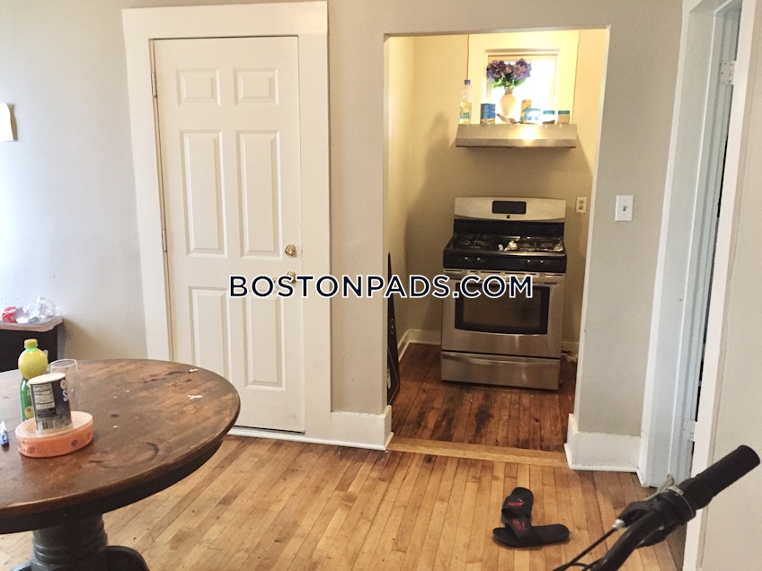 Boston - $2,300 /month