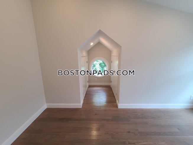 Boston - $2,770 /mo