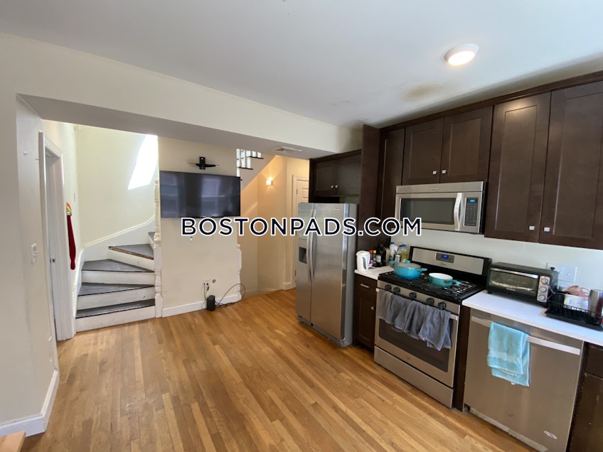 Boston - $5,400 /month