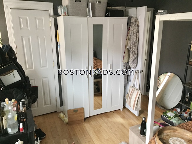 Boston - $3,000 /mo