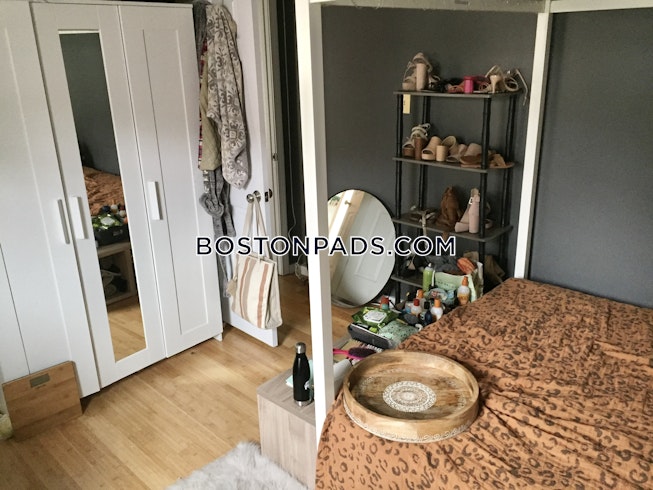 Boston - $3,000 /mo