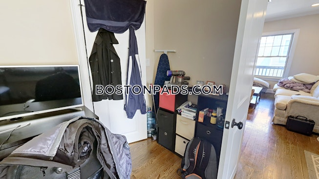 Boston - $2,895 /mo