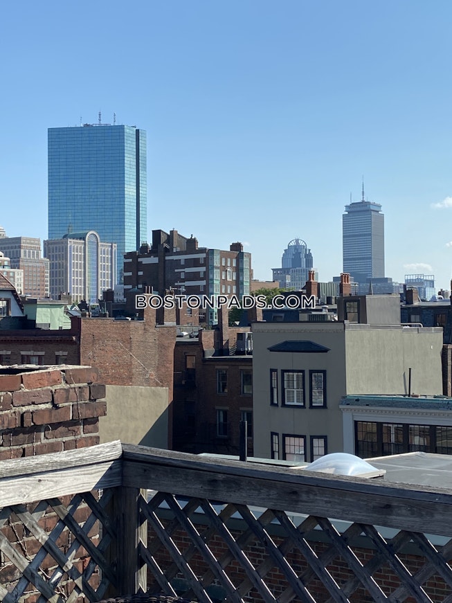 Boston - $2,600 /mo