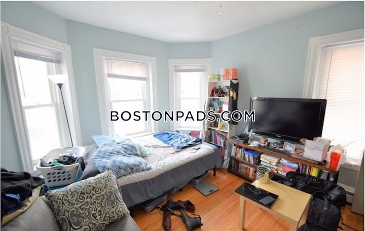 lower-allston-apartment-for-rent-4-bedrooms-2-baths-boston-3900-4617690 