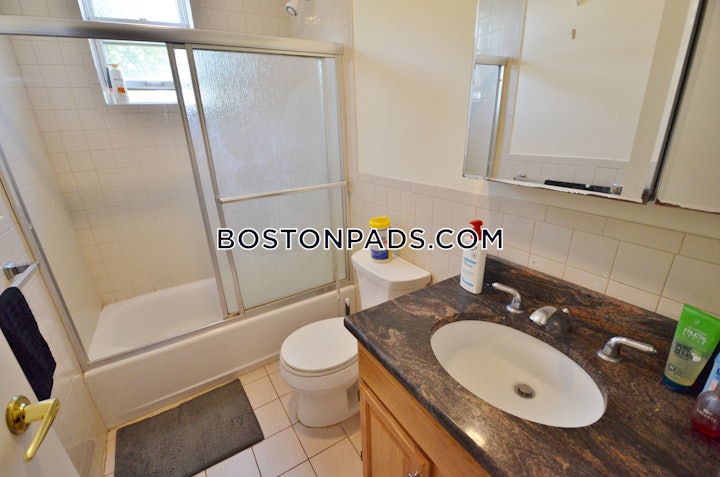 northeasternsymphony-apartment-for-rent-3-bedrooms-1-bath-boston-5300-4521584 