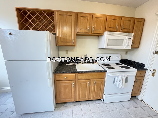 Boston - $2,550 /mo