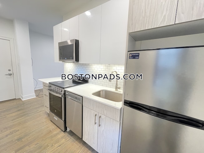 Boston - $3,800 /mo