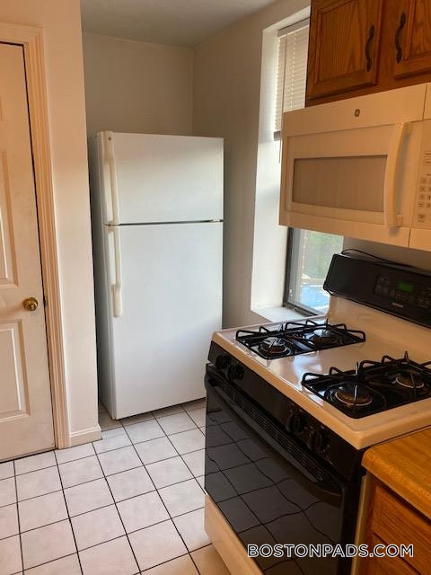 Cambridge - $3,300