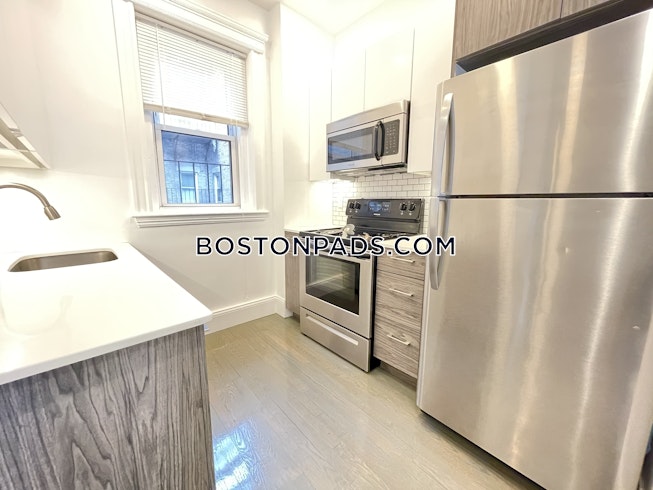 Boston - $2,475 /mo