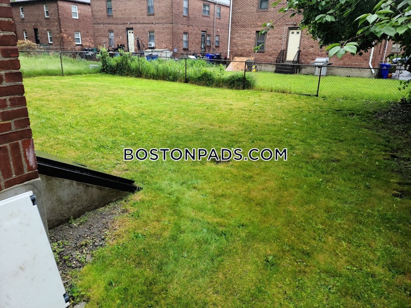 Boston - $1,800 /month