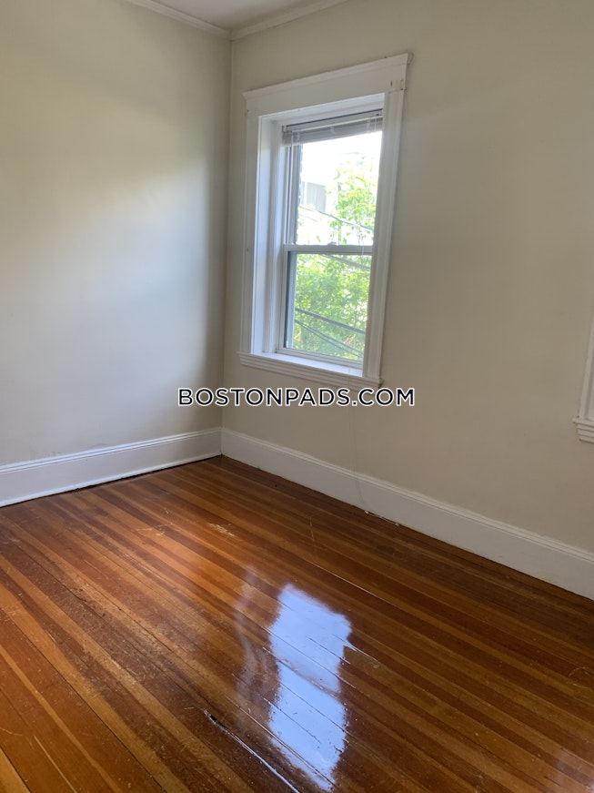 Somerville - $2,100 /mo