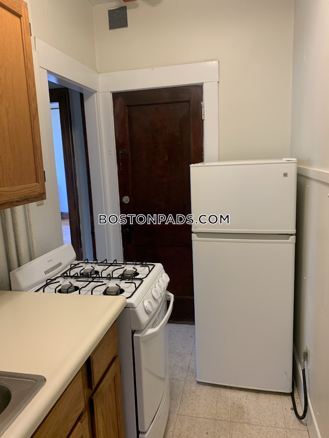 Somerville - $2,100 /mo