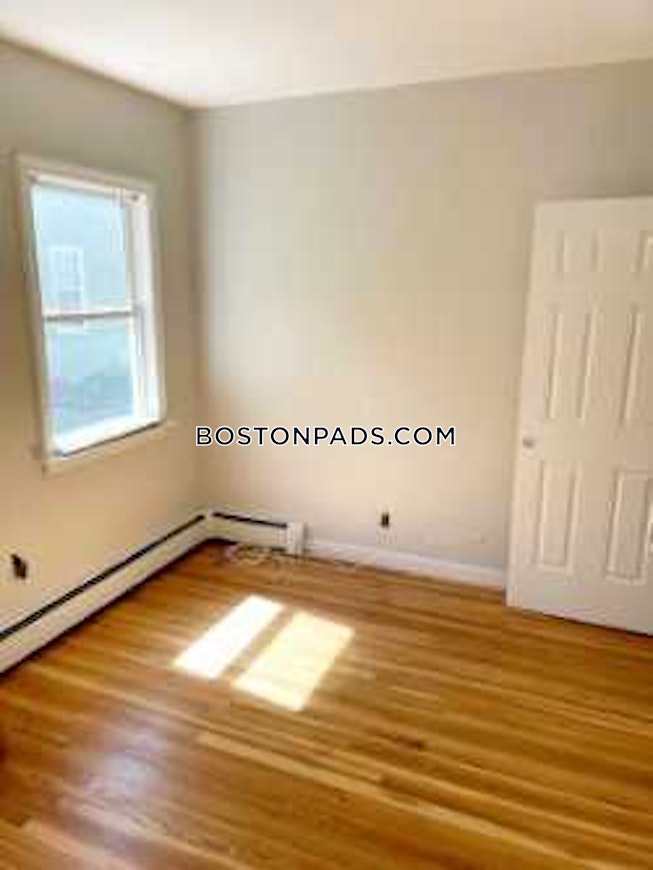 Somerville - $3,300 /mo