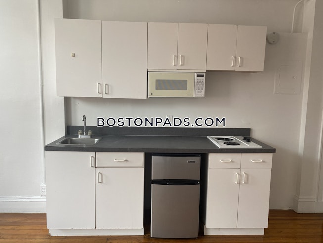 Boston - $2,275 /mo