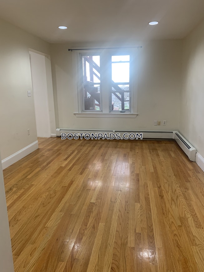 Roxbury Crossing - $1,950 /mo