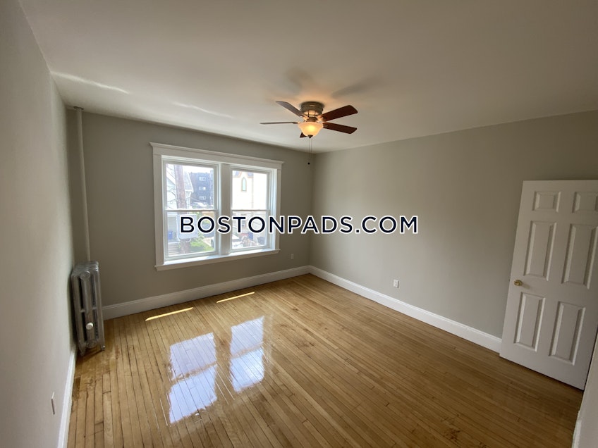 Boston - $3,975 /month