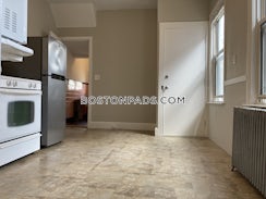 Cambridge, $2,425/mo