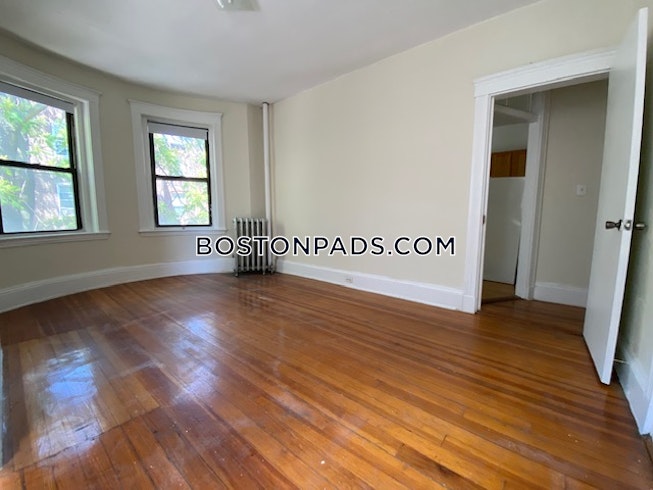 Boston - $2,850 /mo