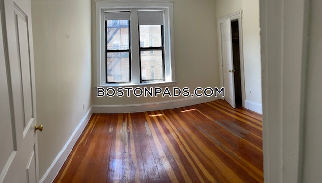 Boston - $2,850 /mo