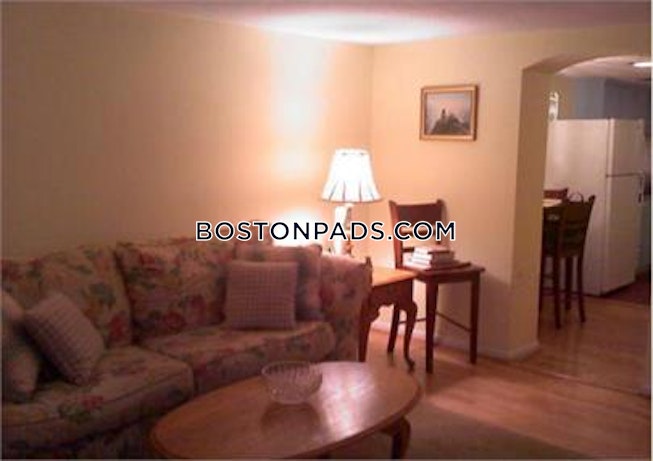 Boston - $2,100 /mo