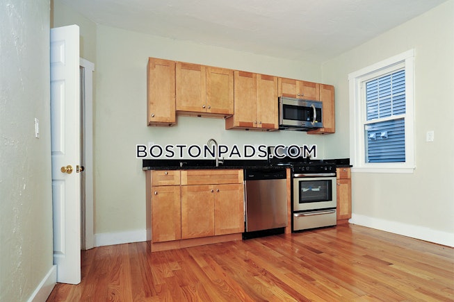 Boston - $3,660 /mo