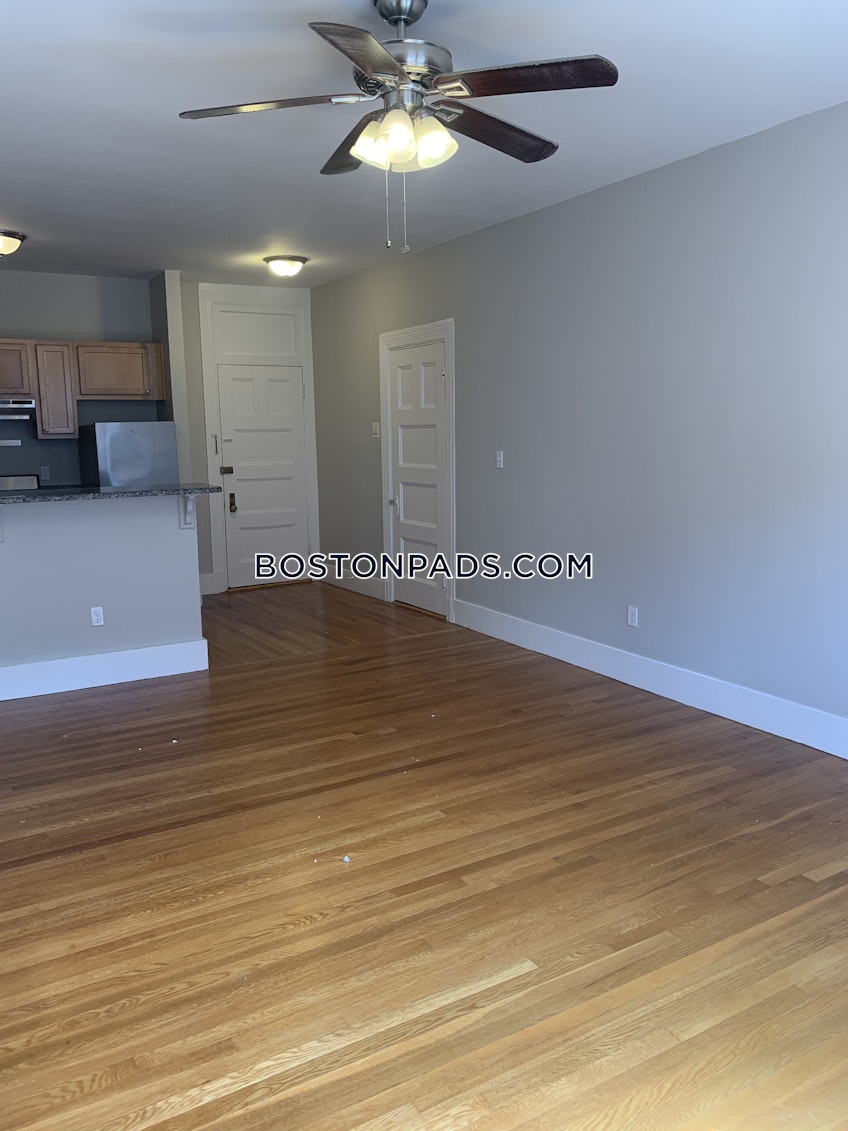 Brookline - $2,450 /month